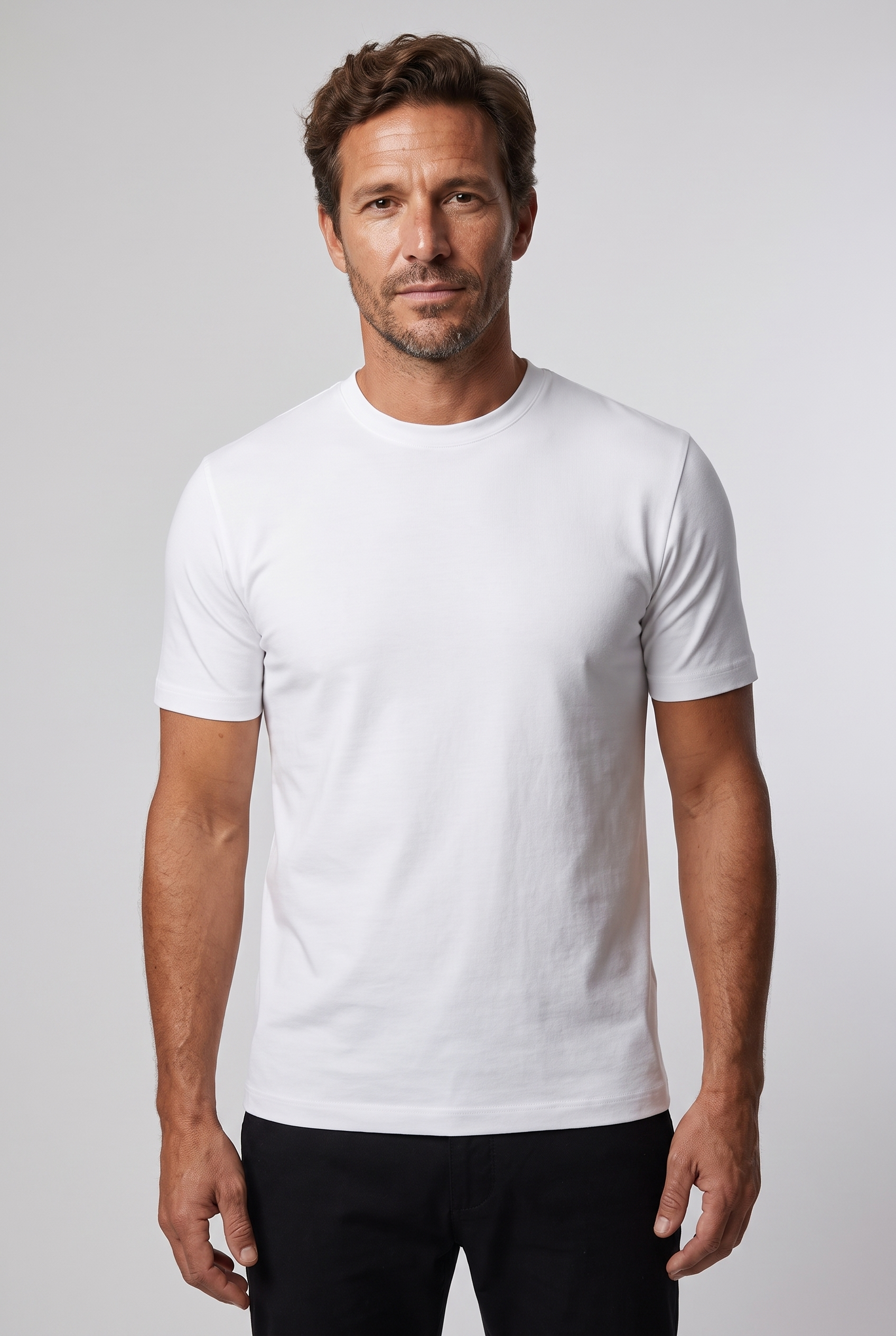 T-shirt blanc MONVALERE porte, vue de face