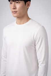 Detail du t-shirt manches longues blanc MONVALERE