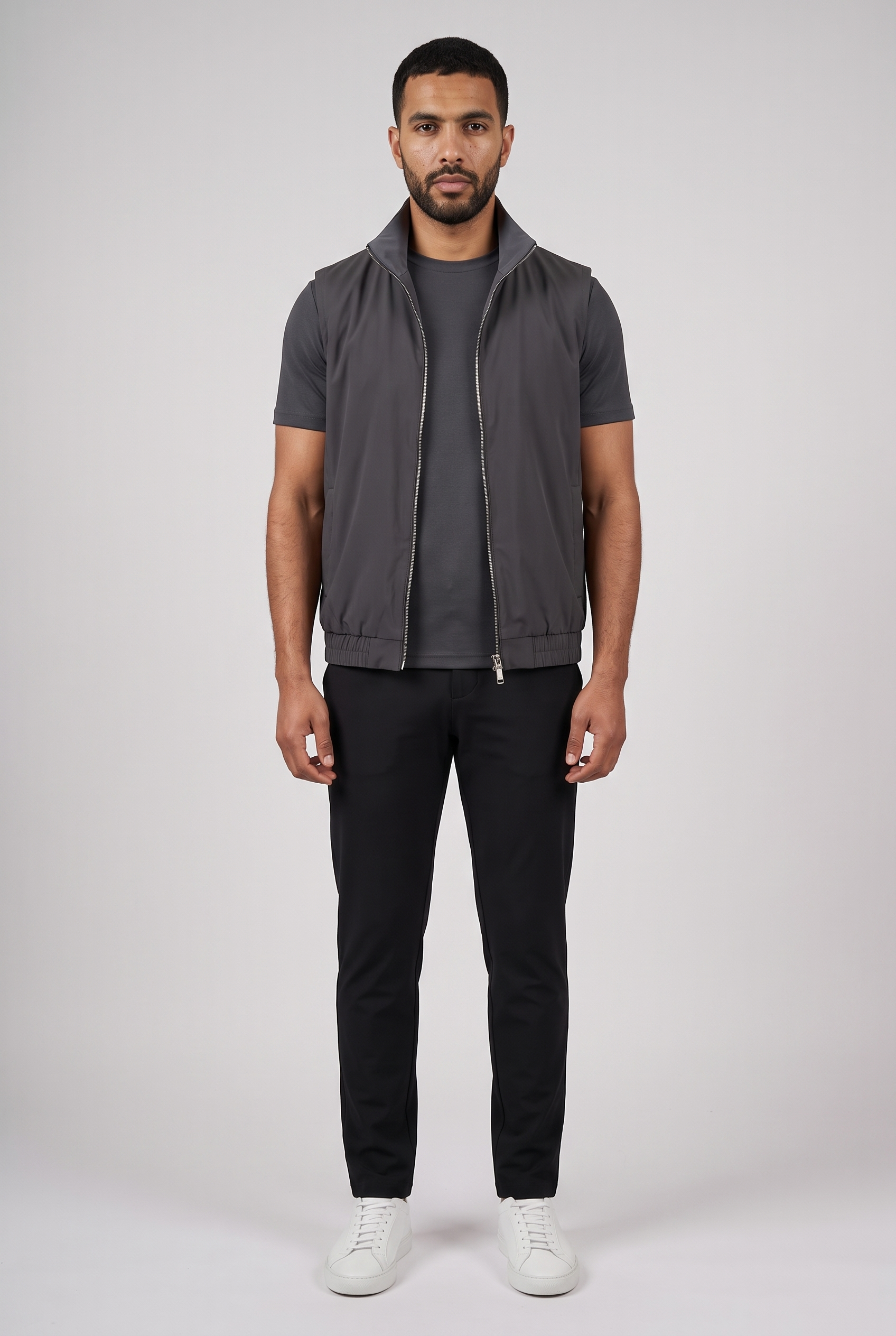 Bundle D.Grey Black MONVALERE, vue de face