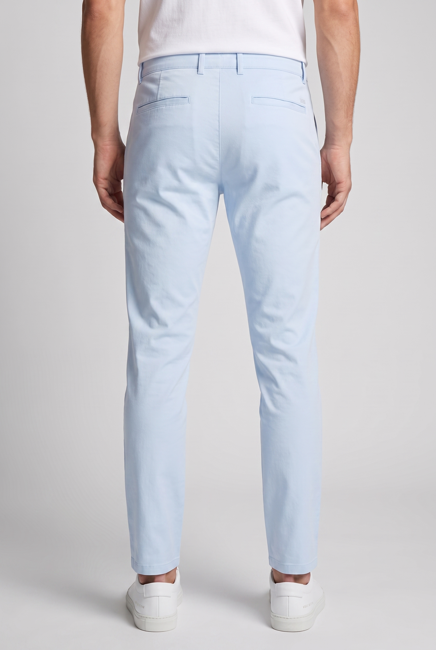 Chino Pants Baby Blue MONVALERE, vue de dos