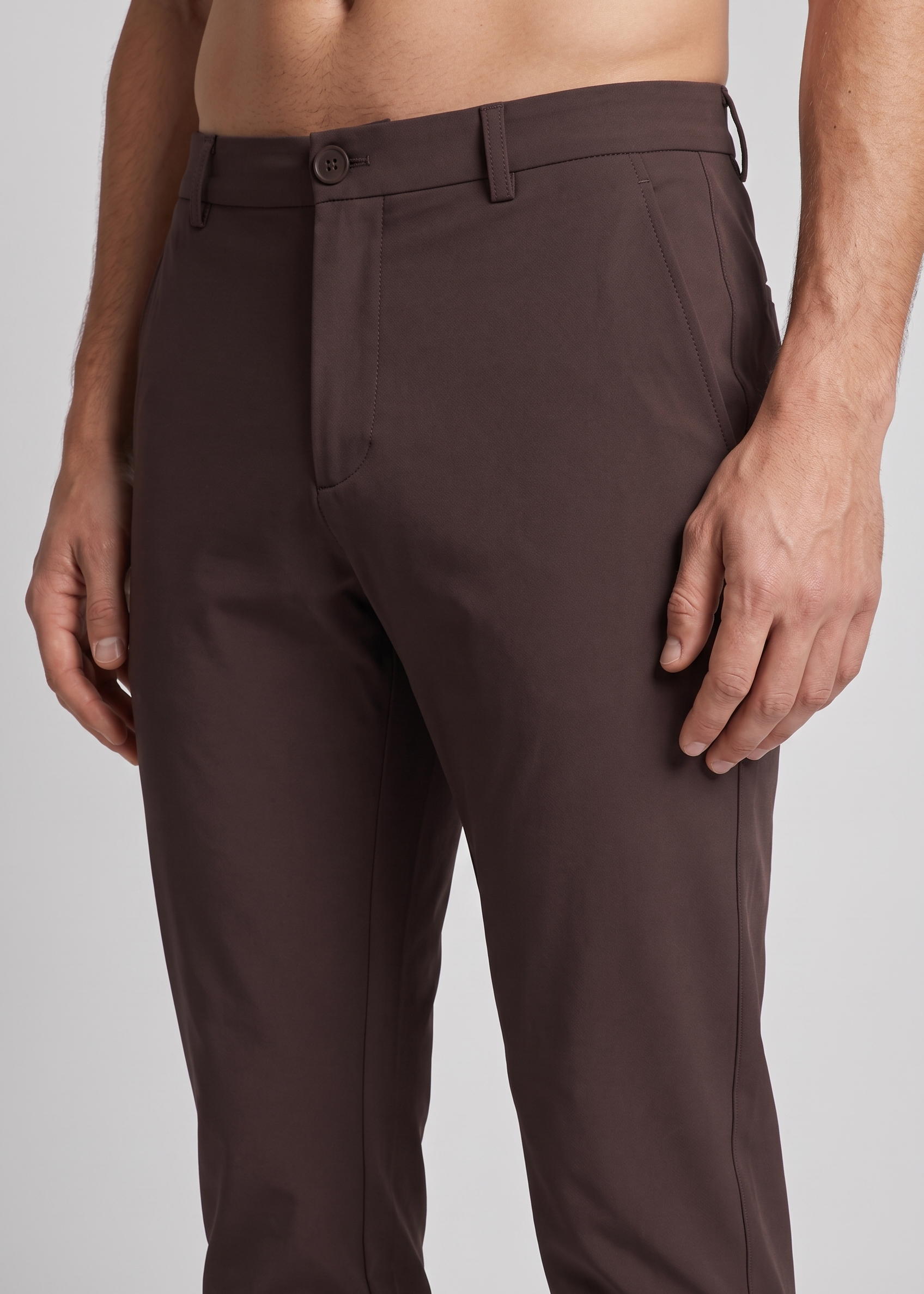 Chino Pants Espresso MONVALERE, detail