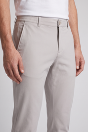 Chino Pants Light Grey MONVALERE, detail