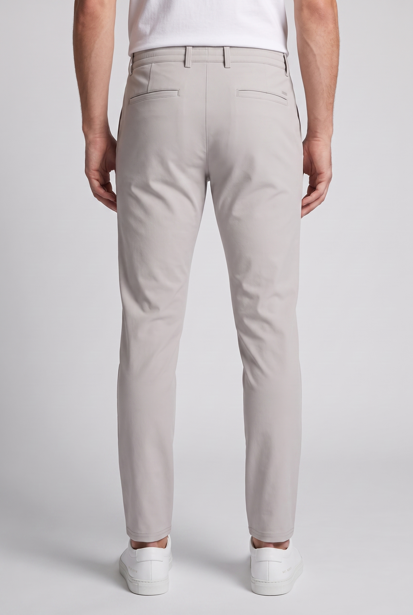 Chino Pants Light Grey MONVALERE, vue de dos