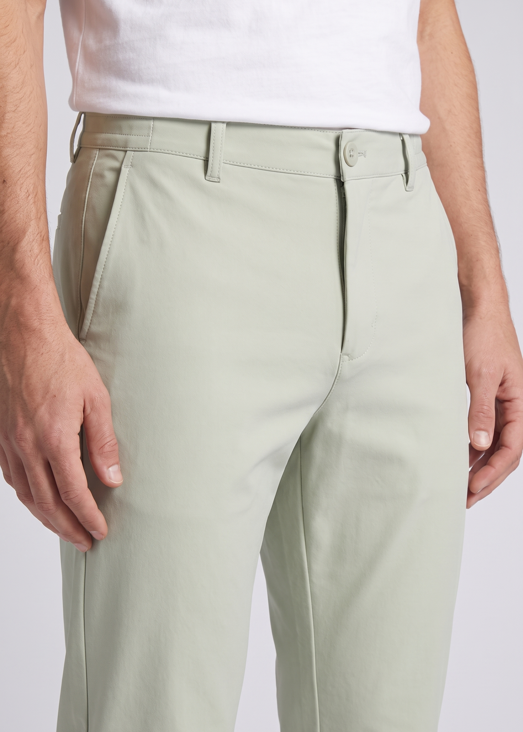 Chino Pants Pistache MONVALERE, detail
