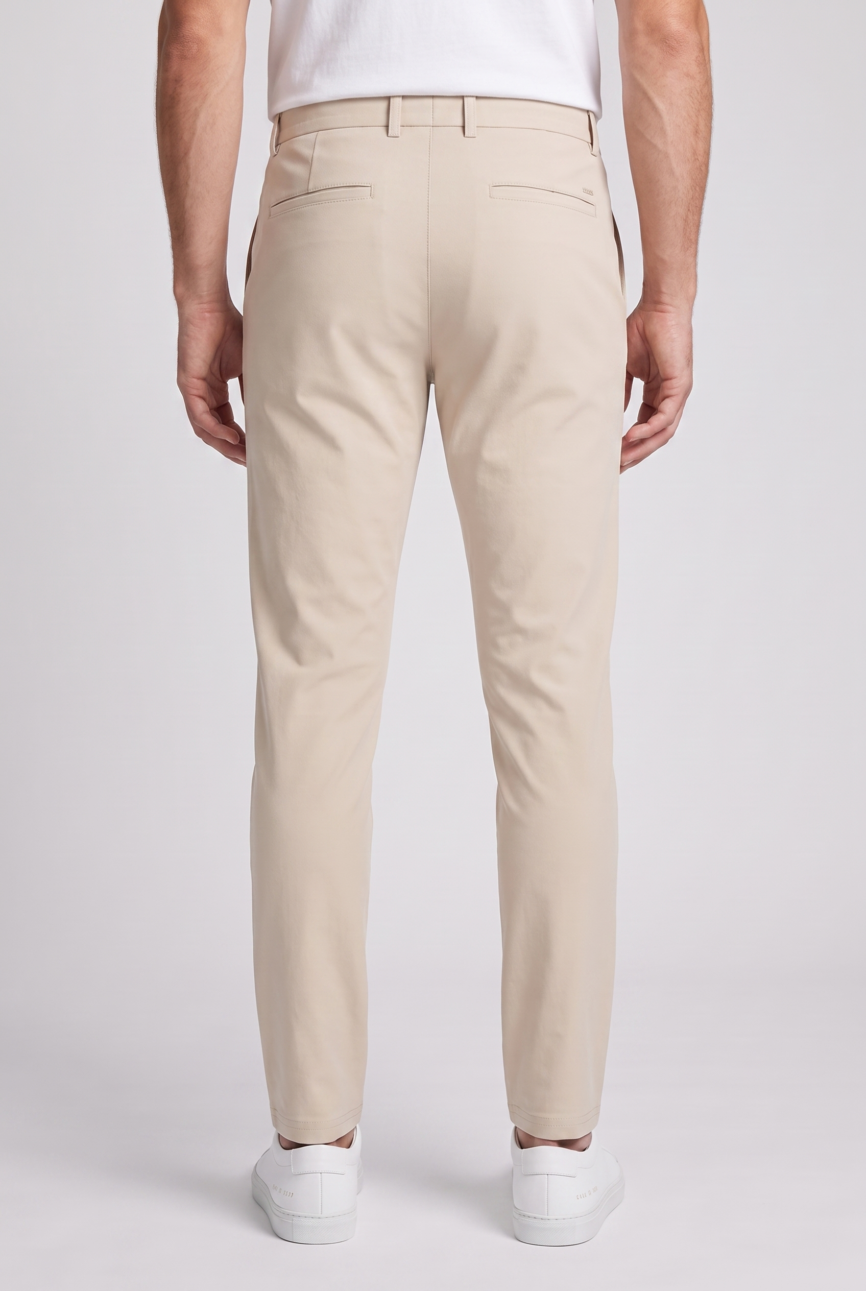Chino Pants Sand MONVALERE, vue de dos