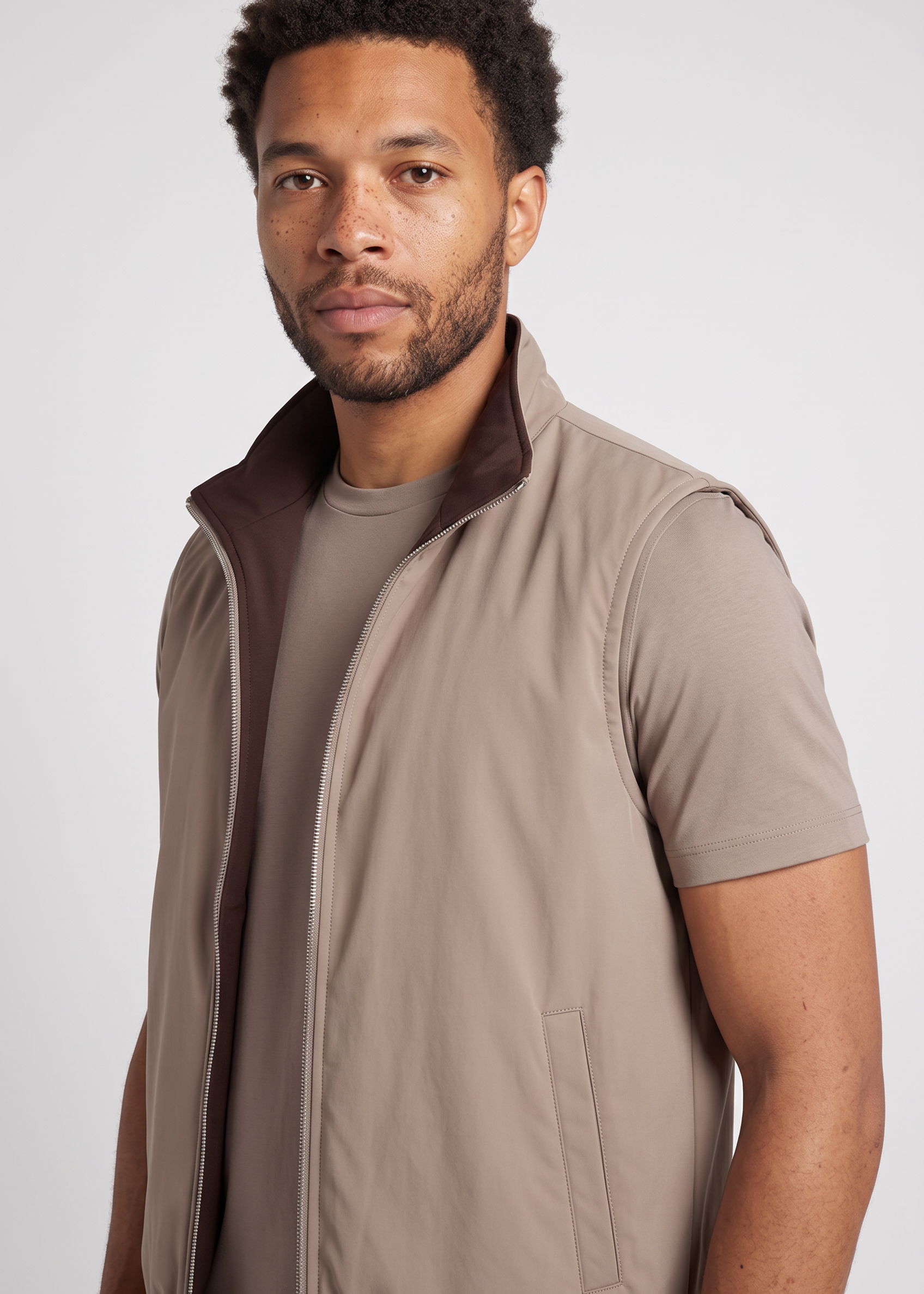 Bundle Falcon Espresso T-Shirt MONVALERE, detail