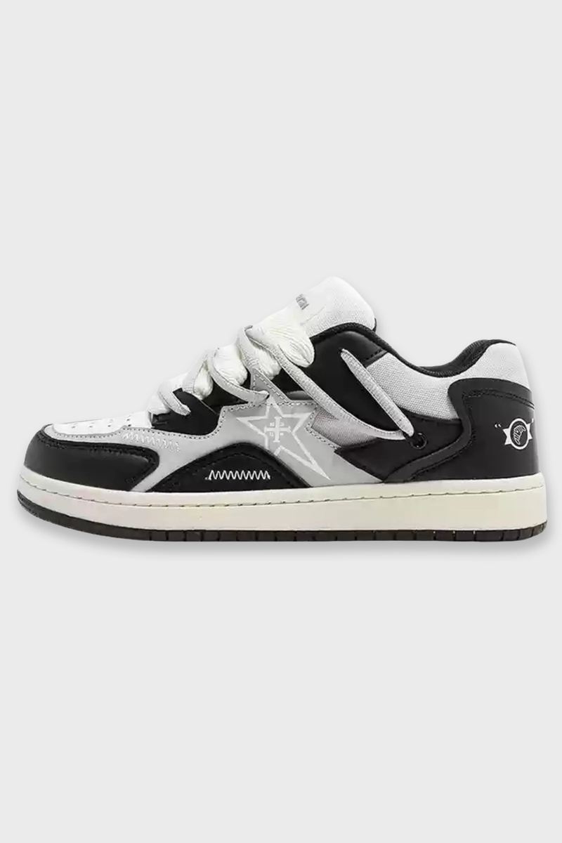 LUNARE SNEAKER