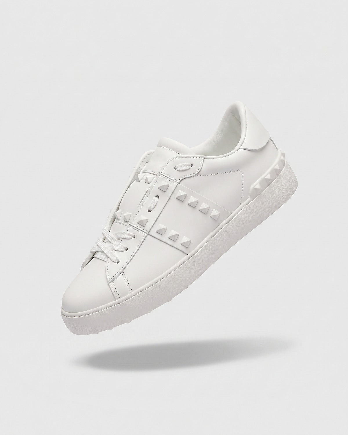 sableau-vt-sneakers-white-white-studs.jpg
